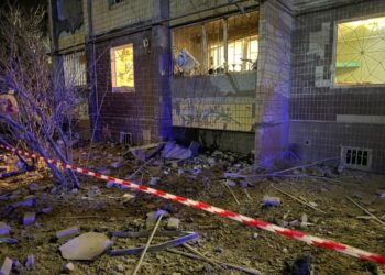 Серед поранених внаслідок ракетного удару по Кривому Рогу 2 дитини (ФОТО)