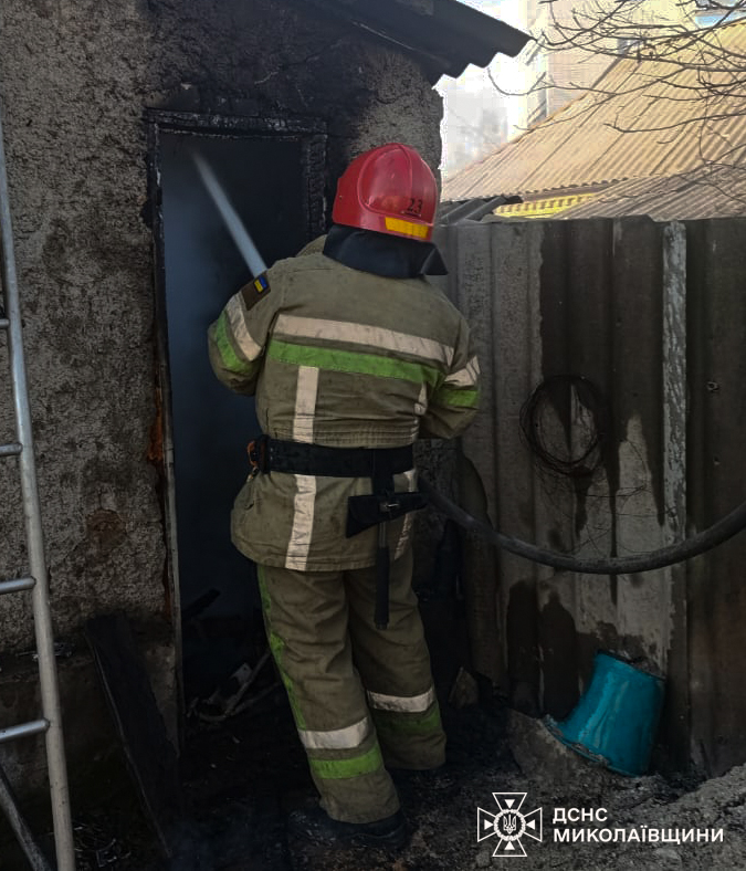 На Миколаївщині за добу – 9 пожеж: горіло як в житловому секторі, так і в екосистемах (ФОТО) 5 На Миколаївщині за добу – 9 пожеж: горіло як в житловому секторі, так і в екосистемах (ФОТО) 4