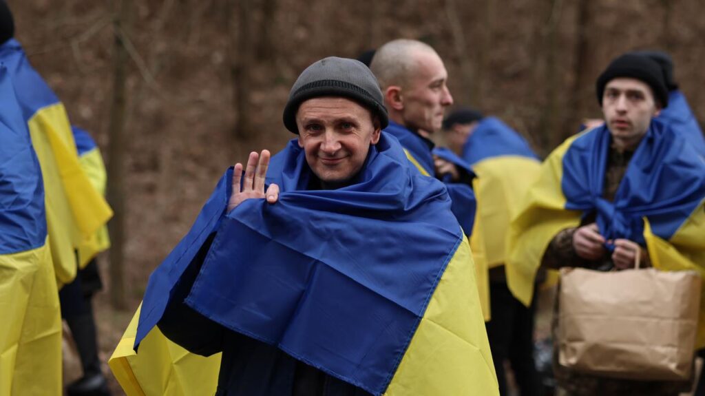 Двоє з них захищали Миколаївщину: більш детальна інформація про 197 захисників, яких вдалось повернути з полону (ФОТО) 7 Двоє з них захищали Миколаївщину: більш детальна інформація про 197 захисників, яких вдалось повернути з полону (ФОТО) 6