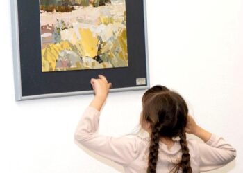 «Андражевській – 60!» – у Миколаєві відкрилась виставка відомої художниці (ФОТО)