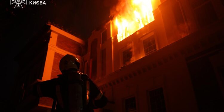 Кількість загиблих через атаку на Запоріжжя зросла до 3, серед загиблих – дитина (ФОТО, ВІДЕО)