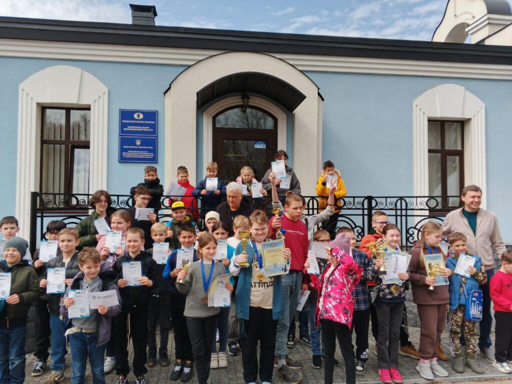 «Миколаївська весна 2025» - відбувся традиційний дитячий шаховий фестиваль (ФОТО) 9 «Миколаївська весна 2025» - відбувся традиційний дитячий шаховий фестиваль (ФОТО) 8