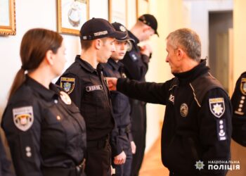 Полку прибуло: лави рятувальників і поліцейських Миколаївщини поповнили випускники ВНЗ (ФОТО)