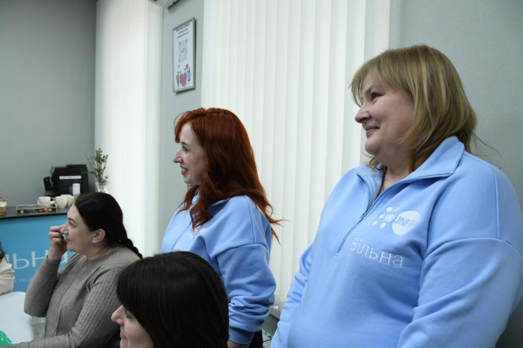 У Миколаєві відкрився стаціонарний простір для жінок та дівчат «Вільна» (ФОТО) 9 У Миколаєві відкрився стаціонарний простір для жінок та дівчат «Вільна» (ФОТО) 8