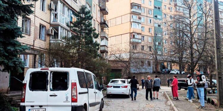 У Кривому Розі після ракетної атаки вже 7 постраждалих (ФОТО)