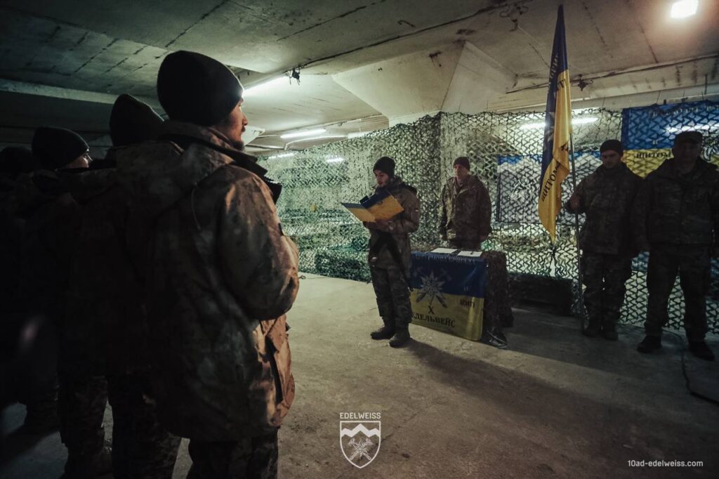 Перші військовослужбовці за контрактом «18-24» склали присягу (ФОТО) 11 Перші військовослужбовці за контрактом «18-24» склали присягу (ФОТО) 10