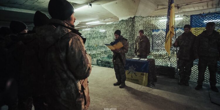 Перші військовослужбовці за контрактом «18-24» склали присягу (ФОТО)