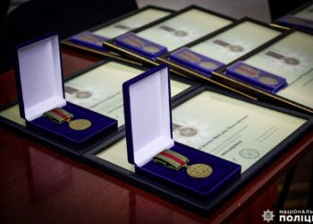 «За оборону України» – поліцейських Миколаївщини відзначили найвищими державними нагородами (ФОТО, ВІДЕО)