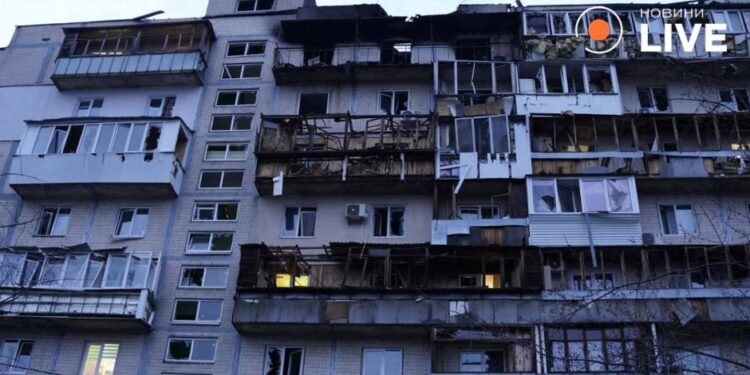 У Києві внаслідок дронової атаки 2 загиблих, багато поранених (ФОТО, ВІДЕО)