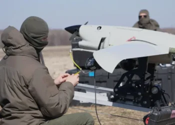 ВВС “розсекретили” таємну базу українських далекобійних дронів. Що там кажуть про перемир’я