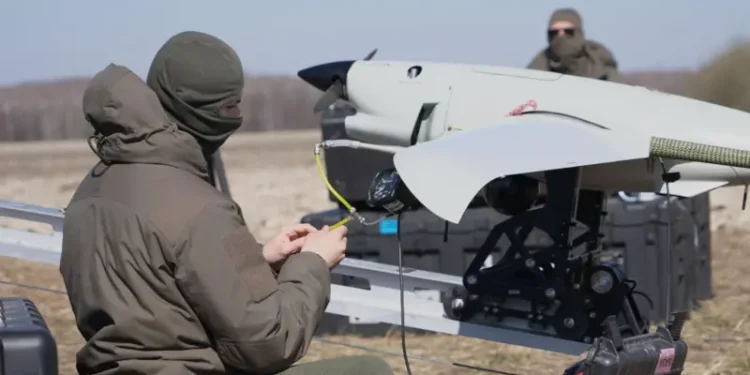 ВВС “розсекретили” таємну базу українських далекобійних дронів. Що там кажуть про перемир’я