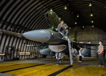 США припинили технічну підтримку F-16 для України. Чи допоможе Європа