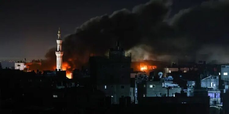 Ізраїль вийшов із угоди про припинення вогню і завдав масованого удару по сектору Ґази (ВІДЕО)