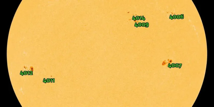 Космічна погода у березні: сонячний викид наближається до Землі, щоб спровокувати магнітну бурю