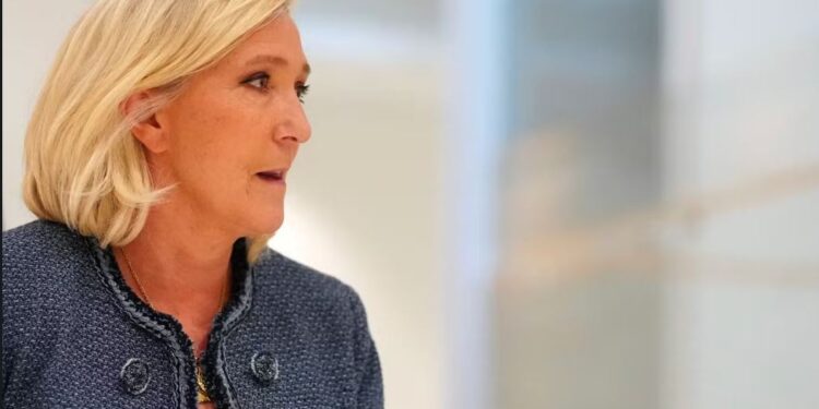 Марін Ле Пен суд визнав винною у розтраті €2,9 млн, їй заборонено брати участь у всіх виборах