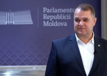 Російські дипломати вивезли з Молдови засудженого за політичну корупцію депутата (ВІДЕО)