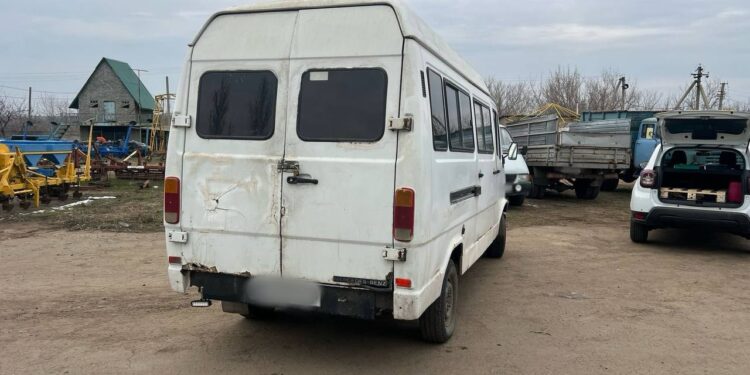 На Миколаївщині мікроавтобус наїхав на 3-річного малюка, за кермом був батько хлопчика