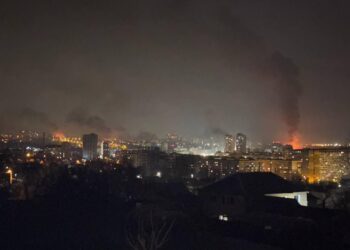 Дніпро під атакою дронів, в місті пожежі (ФОТО, ВІДЕО)