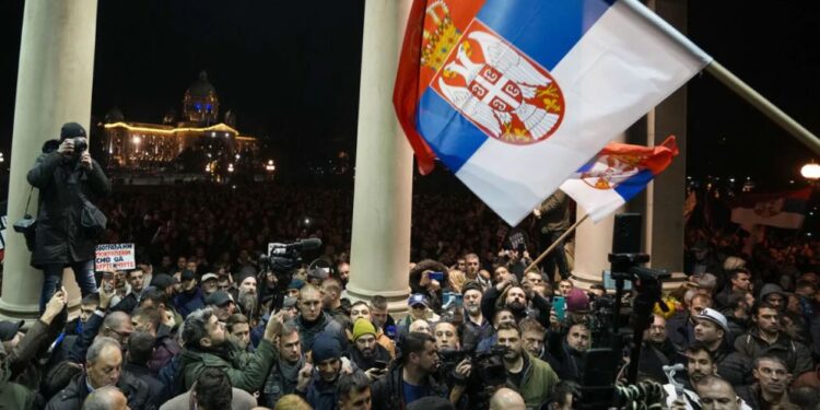 Cпецслужби РФ допомагали придушувати протести в Сербії