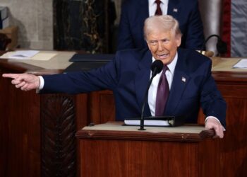 “Час припинити це шаленство” – головне з виступу Трампа в Конгресі (ВІДЕО)