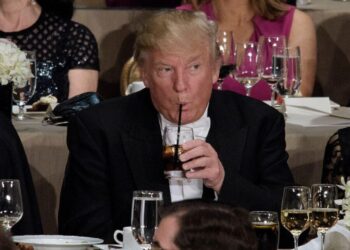 Трамп заявив, що ЄС ввів 50% мита на віскі із США, і обіцяє 200% на весь європейський алкоголь