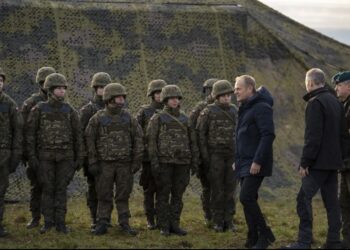 Польща веде перемовини з Францією для отримання доступу до ядерної зброї
