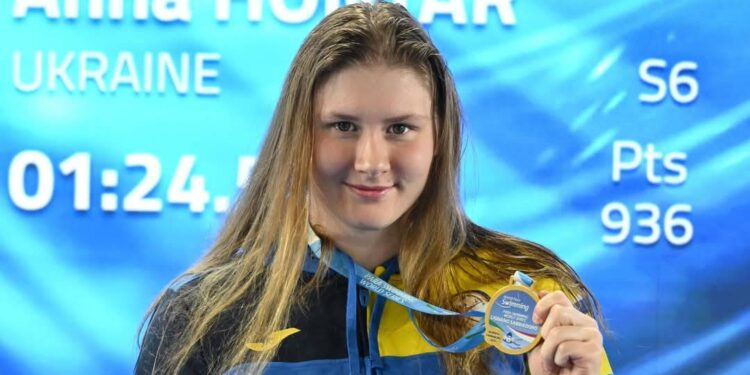 Параплавчиня з Миколаєва Анна Гонтар завоювала друге «золото» міжнародного турніру (ФОТО)