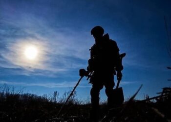 Оперативно з фронту. За добу ворог запустив на позиції ЗСУ понад 900 дронів-камікадзе