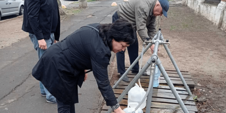 У Центральному районі Миколаєва перевірили 6 пунктів розливу води – на 3-х вода не відповідає нормам