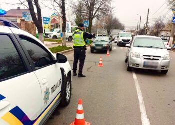 У ДТП у Первомайську постраждала жінка та її 8-річний син – їх збив п’яний водій (ФОТО)