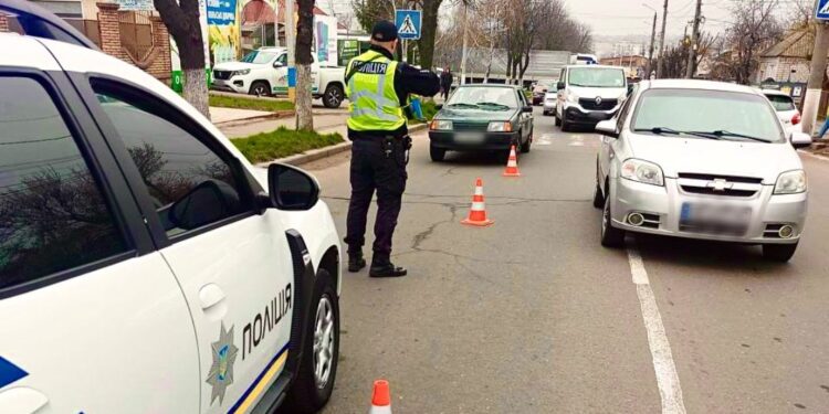 У ДТП у Первомайську постраждала жінка та її 8-річний син – їх збив п’яний водій (ФОТО)