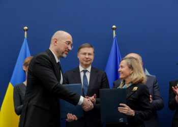 ЄІБ надасть 300 млн.євро на відновлення енергетики та критичної інфраструктури України