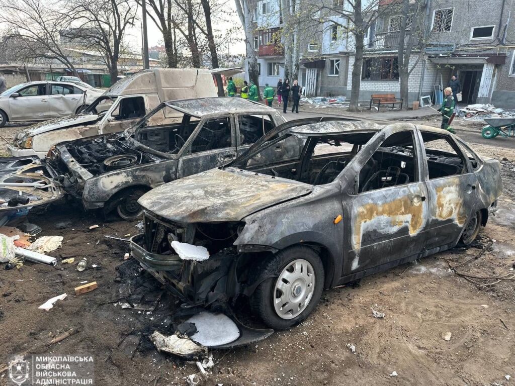 Наслідки нічної дронової атаки на Миколаїв (ФОТО, ВІДЕО) 3 Наслідки нічної дронової атаки на Миколаїв (ФОТО, ВІДЕО) 2