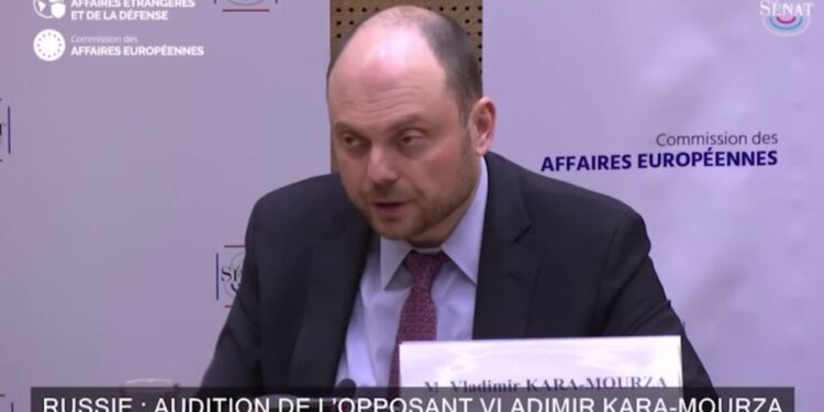 Це не ми? Росопозиціонер Кара-Мурза у французькому парламенті заявив, що українців вбивають не росіяни, яким це “психологічно важко”