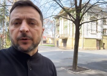 «Дійсно важливо робити все, щоб зберігалися зв’язки ветеранів з їхніми підрозділами, з побратимами, загалом із Силами оборони» – Зеленський (ВІДЕО)