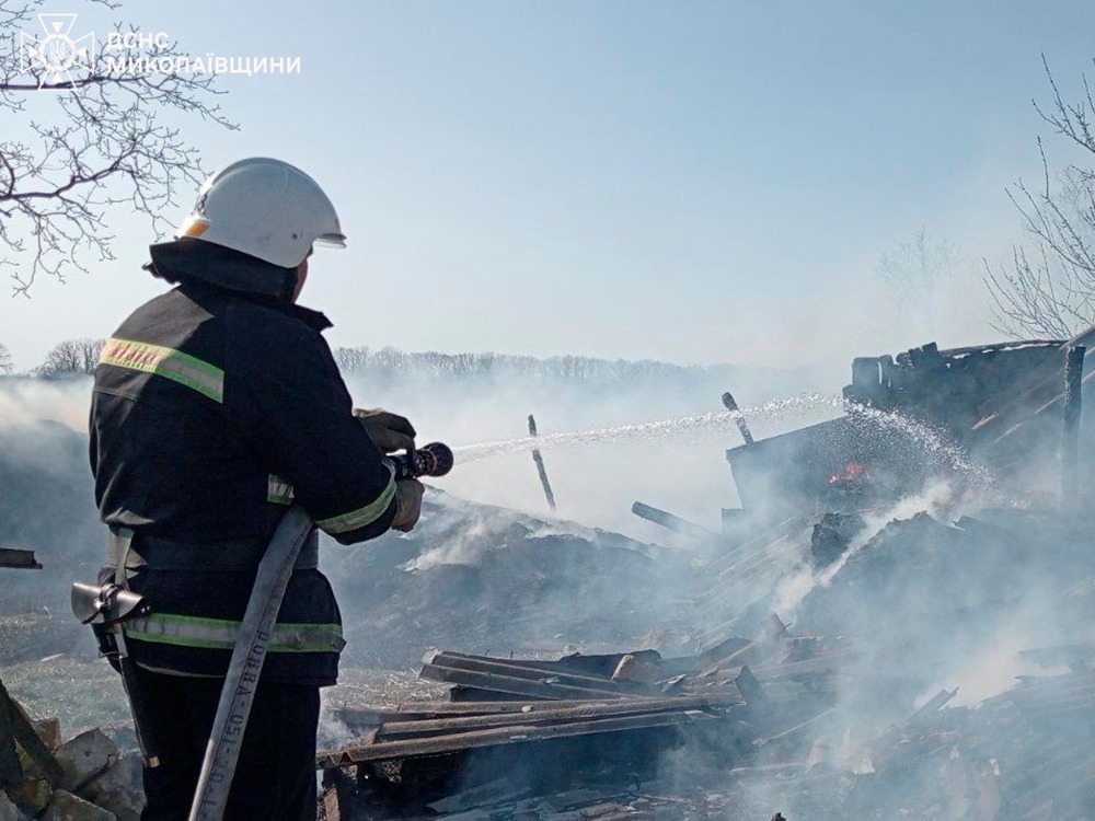 На Миколаївщині гасили 9 пожеж (ФОТО) 3 На Миколаївщині гасили 9 пожеж (ФОТО) 2