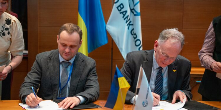 Україна отримає $432 млн від Світового банку на відновлення транспортної інфраструктури