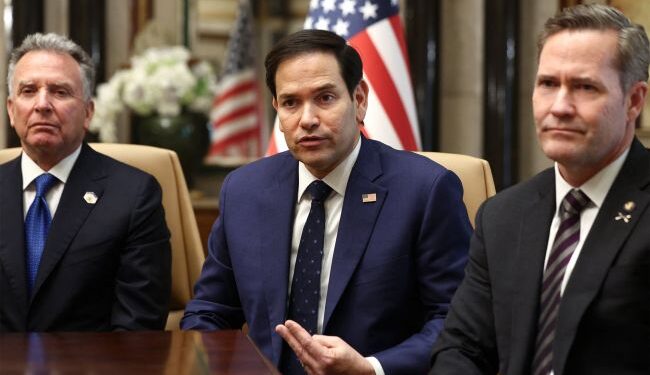 Хто в команді Трампа за Україну, а хто за Росію. Не про всіх ми знали (ФОТО)