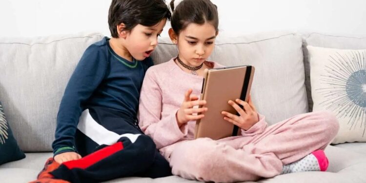 Греція вводить «дитячий інтернет»