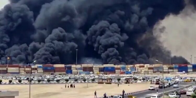 Вчорашній вибух в іранському порту – загинуло 18 людей, ще понад 700 поранені