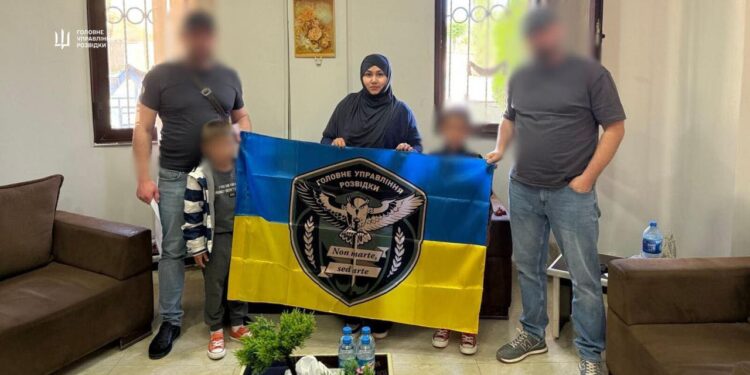 Українку з двома дітьми евакуювали з Сирії ― деталі операції ГУР та МЗС (ФОТО)