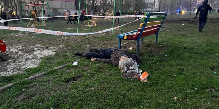 Зеленський відреагував на удар по Кривому Рогу – серед загиблих вже 6 дітей (ФОТО)