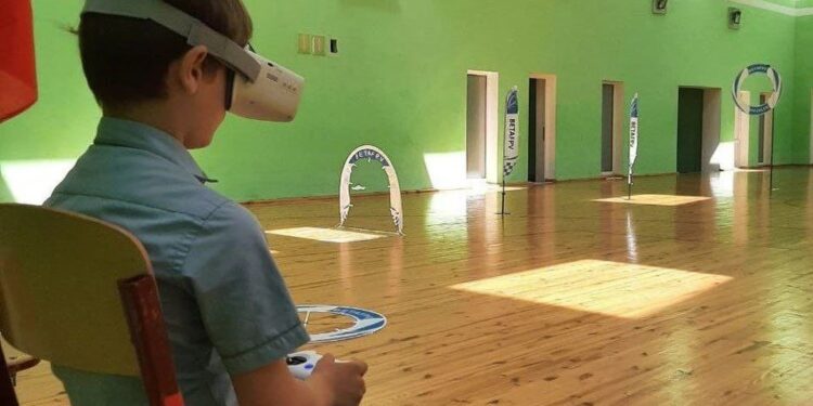 РФ використовує українських дітей на тимчасово окупованій території для створення і вдосконалення дронів, – ISW