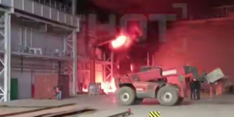 У РФ горить суднобудівний завод – у Петрозаводську (ВІДЕО)