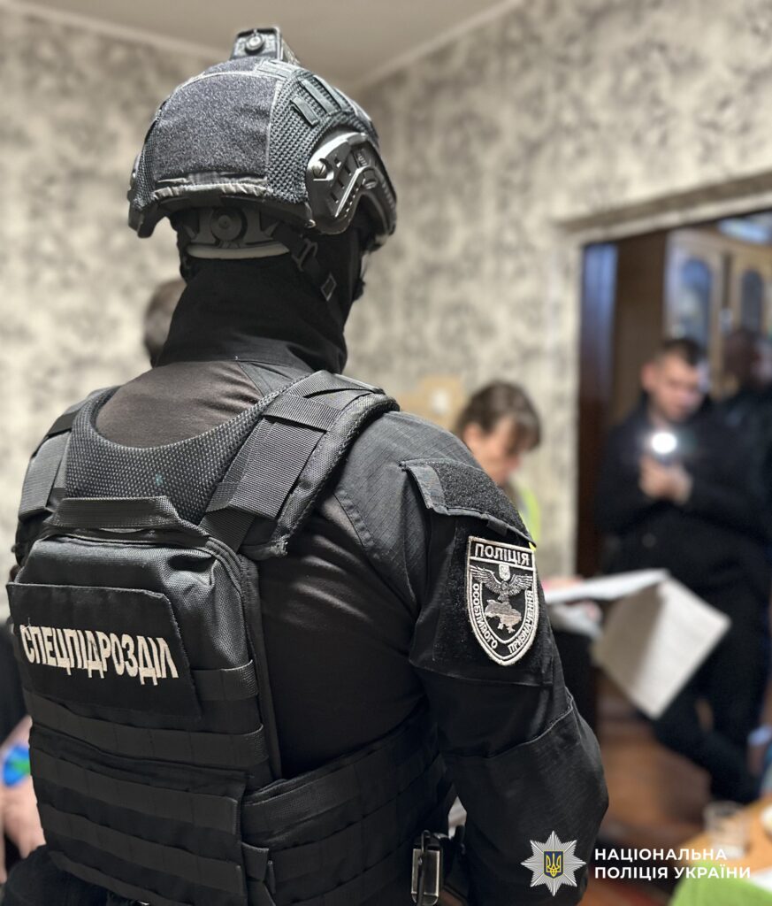 На Миколаївщині викрили угруповання наркоділків на розповсюдженні психотропів та канабісу (ФОТО, ВІДЕО) 25 На Миколаївщині викрили угруповання наркоділків на розповсюдженні психотропів та канабісу (ФОТО, ВІДЕО) 24