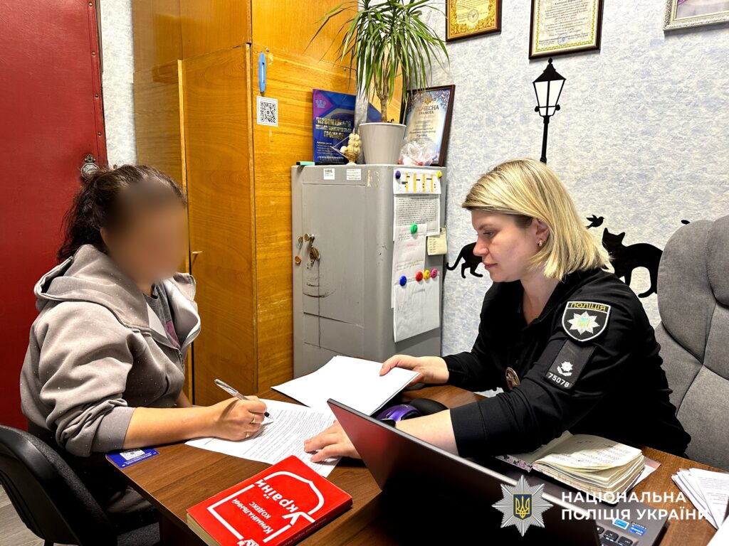 На Миколаївщині викрили угруповання наркоділків на розповсюдженні психотропів та канабісу (ФОТО, ВІДЕО) 27 На Миколаївщині викрили угруповання наркоділків на розповсюдженні психотропів та канабісу (ФОТО, ВІДЕО) 26