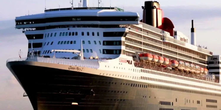 На круїзному лайнері понад 200 людей підчепили норовірус під час трансатлантичної подорожі