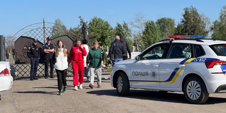 Поминальні дні на Миколаївщині пройшли без порушень – поліція (ФОТО)