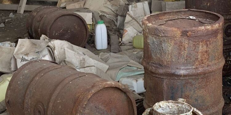 Держекоінспекція обстежила три локації на Миколаївщині з безхазяйними непридатними пестицидами (ФОТО)