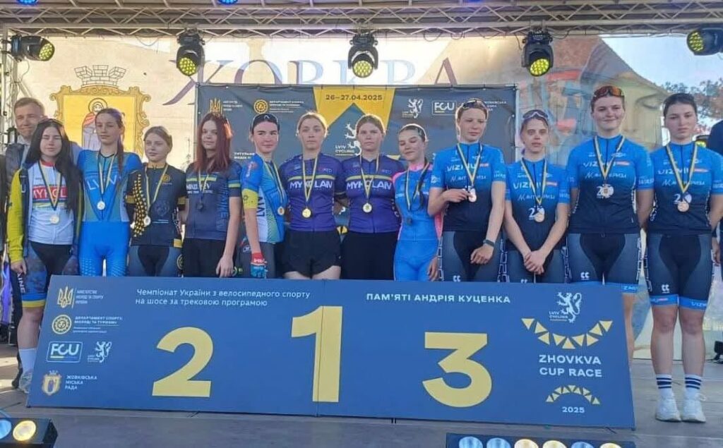Миколаївські спортсменки успішно виступили на чемпіонаті України з велоспорту на шосе (ФОТО) 3 Миколаївські спортсменки успішно виступили на чемпіонаті України з велоспорту на шосе (ФОТО) 2